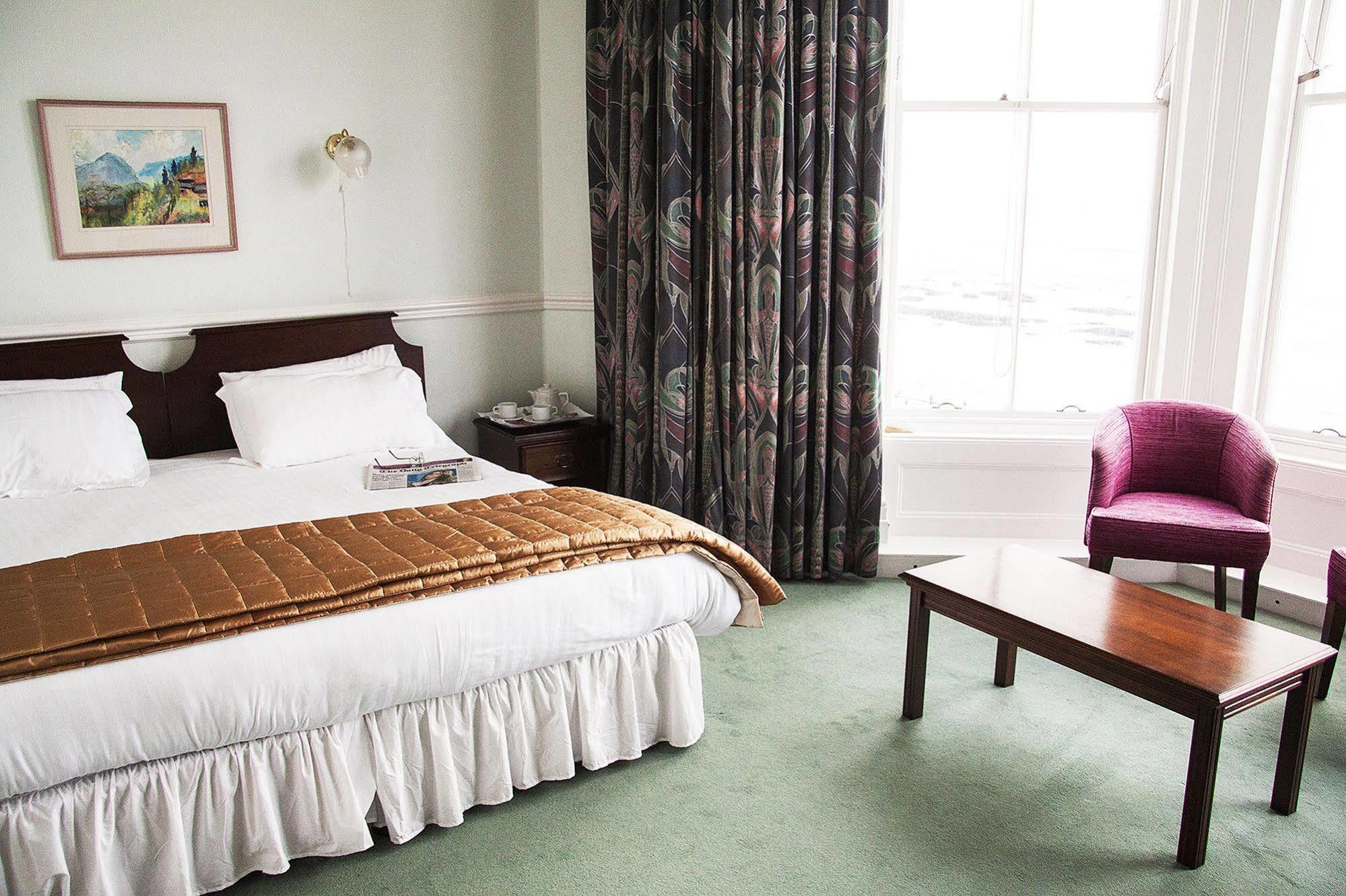 The Queens Hotel Пензанс Экстерьер фото